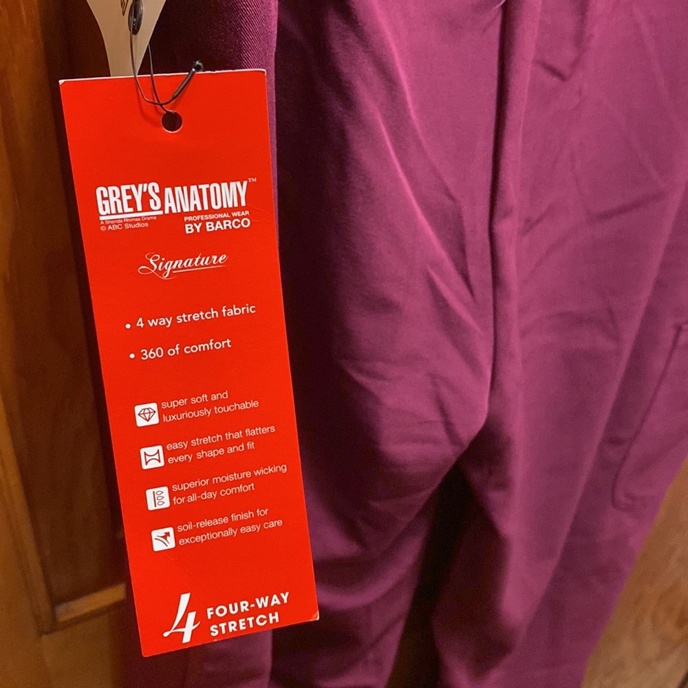 NWt Greys Anatomy 3 Pocket Low Rise Pant - Picture 11 of 12